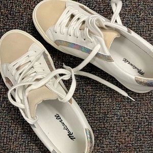 Madewell Sidewalk Low-Top Sneakers in Iridescent Leather